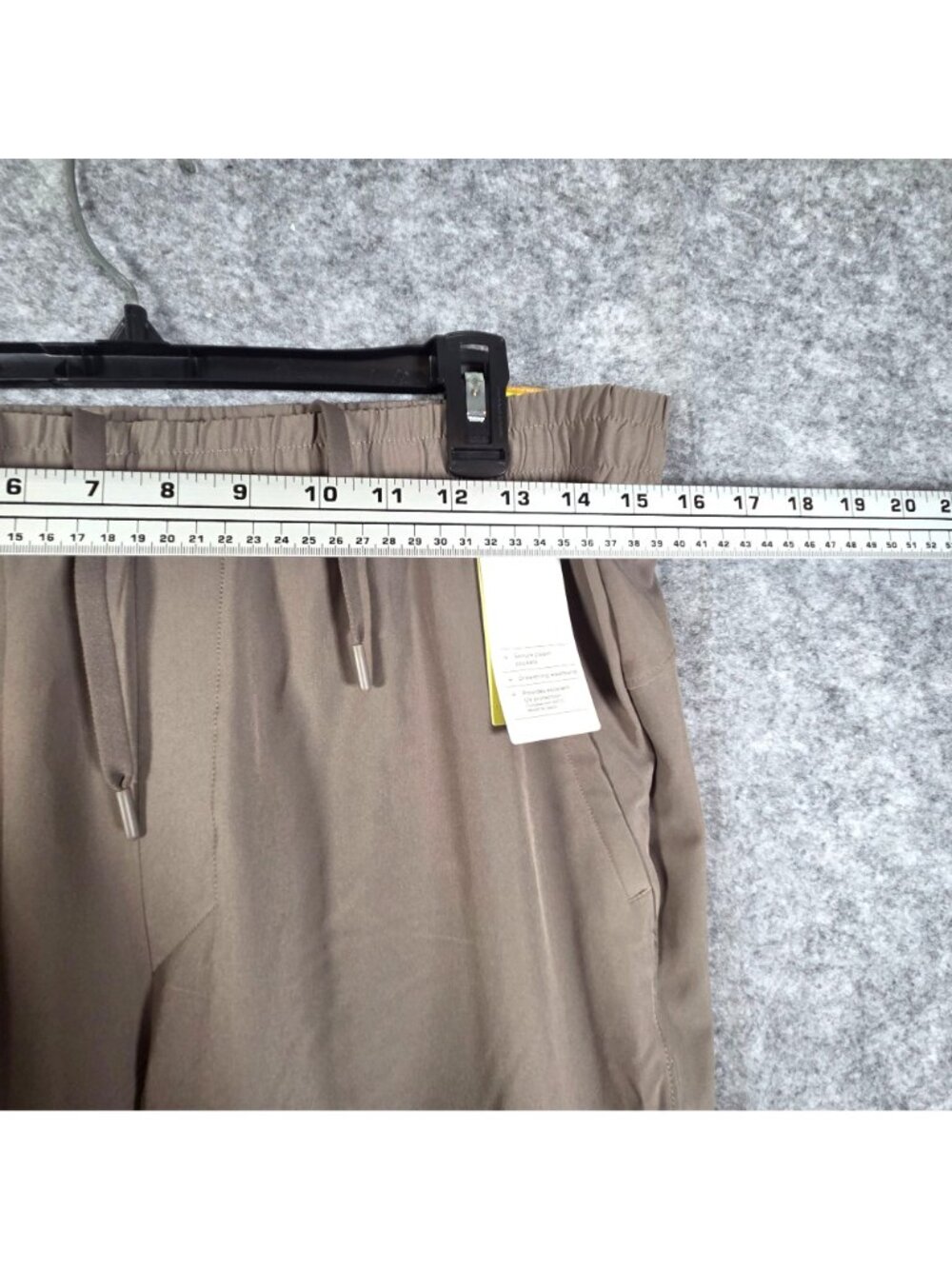All In Motion NWT Women’s Stretch Woven High-Rise Taper Pants Beige Size S - Picture 4 of 11